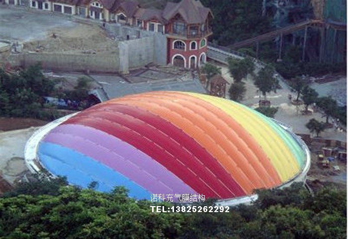 内蒙古锡林郭勒盟游乐场膜结构遮阳棚工程选用进口膜材杜肯B18088